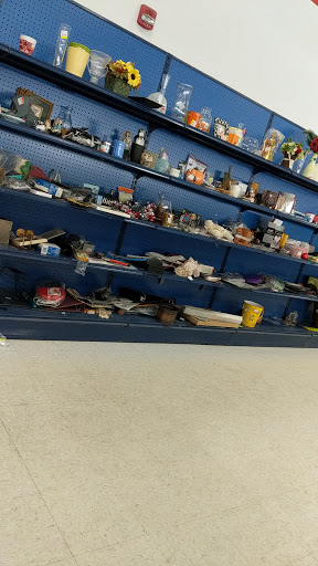 Thrift Store «AMVETS Depew», reviews and photos, 2900 Walden Ave, Depew, NY 14043, USA