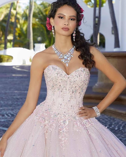 Bridal Shop «Eleganza Bridal», reviews and photos, 1014 E Charleston Blvd #100, Las Vegas, NV 89104, USA