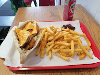Plats et boissons du Restaurant Strike Burger à Angers - n°1