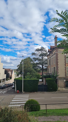 Bambili-Quelleuc Régine à Auxerre