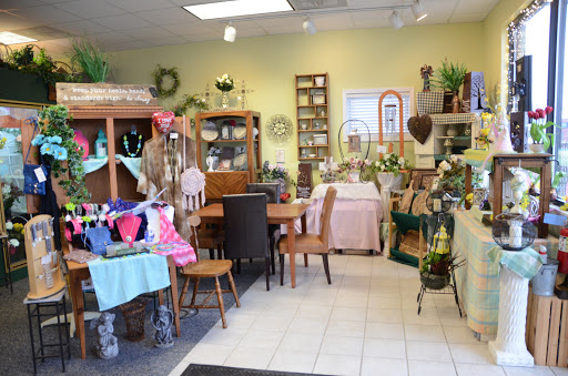 Florist «Chapel Hill Florist», reviews and photos, 2913 IL-120, McHenry, IL 60051, USA
