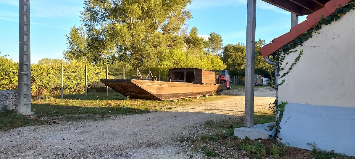 aire de camping car à Cosne-Cours-sur-Loire (Nièvre 58)