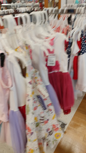 Department Store «T.J. Maxx», reviews and photos, 20 Chapel View Blvd, Cranston, RI 02920, USA