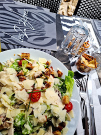 Salade César du Restaurant français Les 2 Zèbres à Le Neubourg - n°9