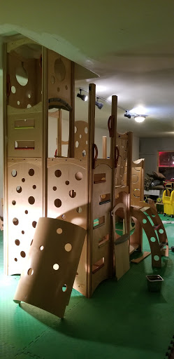 Gourmet Grocery Store «Social Goods: Toys, Taps, Cafe», reviews and photos, 500 E 1st St, Newberg, OR 97132, USA