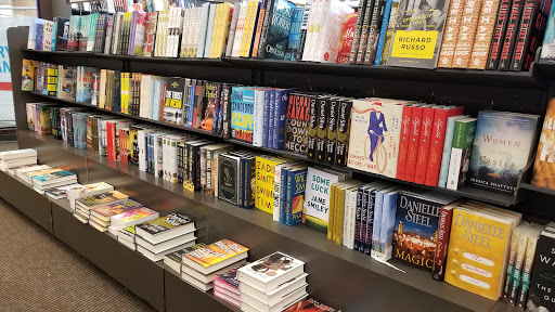 Book Store «Books-A-Million», reviews and photos, 10401 US-441 #0206, Leesburg, FL 34788, USA