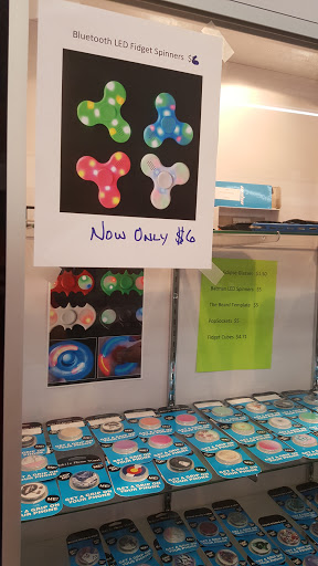 Outlet Mall «Finders Keepers Traders Outlet Mall», reviews and photos, 740-784 Chelsa Dr, Madisonville, KY 42431, USA