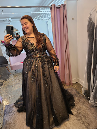 Bridal Shop «Savvy Bridal Boutique», reviews and photos, 1804 Central St, Kansas City, MO 64108, USA