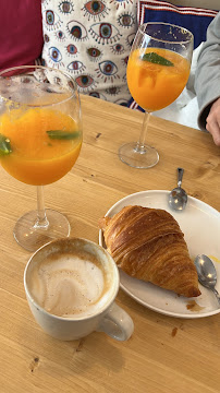 Café du Restaurant servant le petit-déjeuner Bungalow café à Cannes - n°5