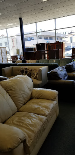 Thrift Store «Society of St. Vincent de Paul Long Beach Thrift Store», reviews and photos