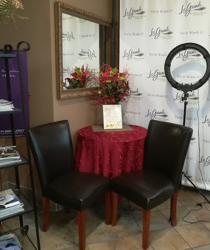 Day Spa «La Grande BeautySpa and Boutique», reviews and photos, 56 East Broadway Avenue #106, Forest Lake, MN 55025, USA