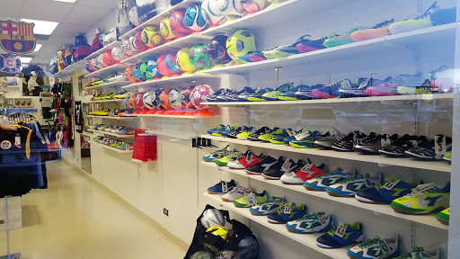 Soccer Store «Soccer Paradise», reviews and photos, 920 E Rollins Rd, Round Lake Beach, IL 60073, USA