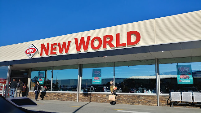 New World Cromwell - Supermarket