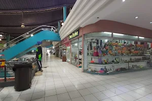 Centro Comercial Gran Portal Petapa image