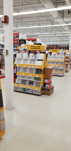 Office Supply Store «Staples», reviews and photos, 5245 Elmore Avenue, Davenport, IA 52807, USA