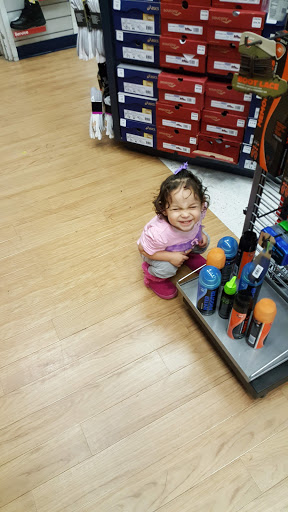 Sporting Goods Store «Big 5 Sporting Goods», reviews and photos, 4701 Century Blvd, Pittsburg, CA 94565, USA