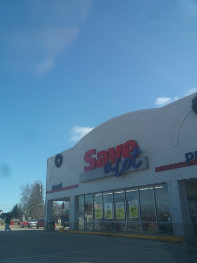 Grocery Store «Save-A-Lot», reviews and photos, 822 Lake Ave, Ashtabula, OH 44004, USA