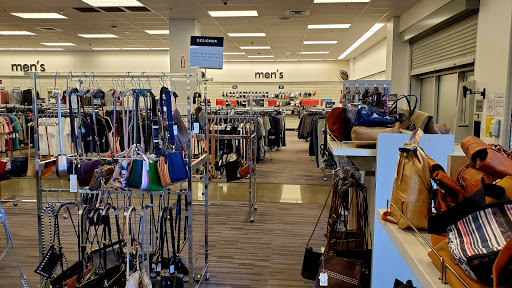 Department Store «Nordstrom Rack East Bay Bridge Shopping Center», reviews and photos, 3839 Emery St, Emeryville, CA 94608, USA
