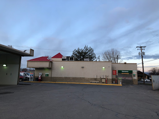 Drive Through Car Wash en American Fork