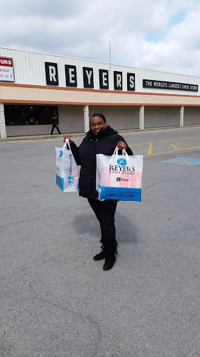 Shoe Store «Reyers Shoe Store», reviews and photos, 40 S Water Ave, Sharon, PA 16146, USA