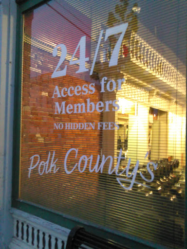 Health Club «World Gym», reviews and photos, 887 Main St, Dallas, OR 97338, USA