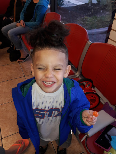 Barber Shop «Boomz Barber Shop», reviews and photos, 4020 S Cleveland Ave, Fort Myers, FL 33901, USA