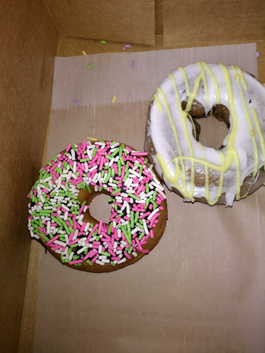 Donut Shop «Donut Central», reviews and photos, 1504 Central Ave, Columbus, IN 47201, USA