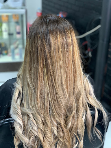 Beauty Salon «4 Looks Beauty Salon», reviews and photos, 12879 Josey Ln, Farmers Branch, TX 75234, USA