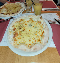 Plats et boissons du Pizzeria Restaurant Tablapizza Sens - n°5