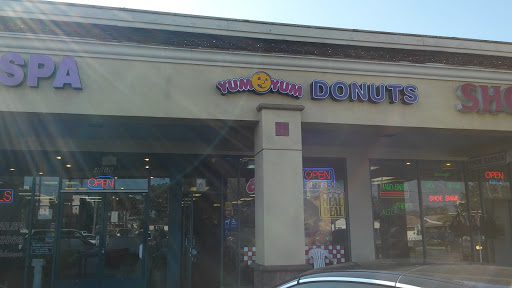 Donut Shop «Yum Yum Donuts», reviews and photos, 4860 W 190th St, Torrance, CA 90503, USA