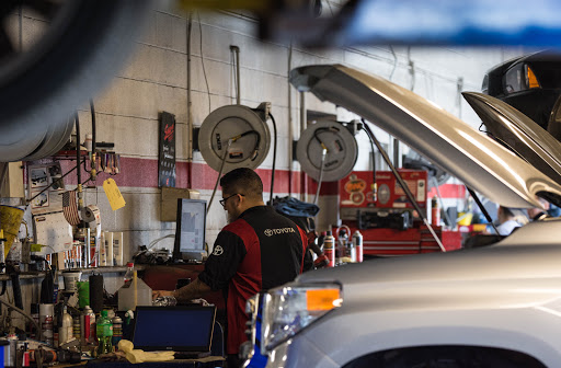 Toyota Dealer «Performance Toyota», reviews and photos, 4681 Penn Ave, Sinking Spring, PA 19608, USA