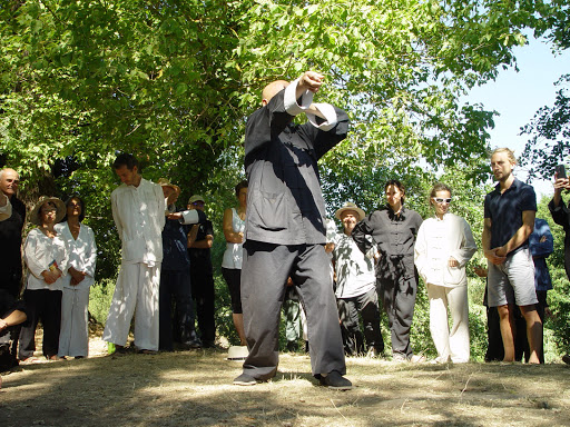 École Weifa | Arts du Souffle Interne | Taïchichuan Qigong Calligraphie