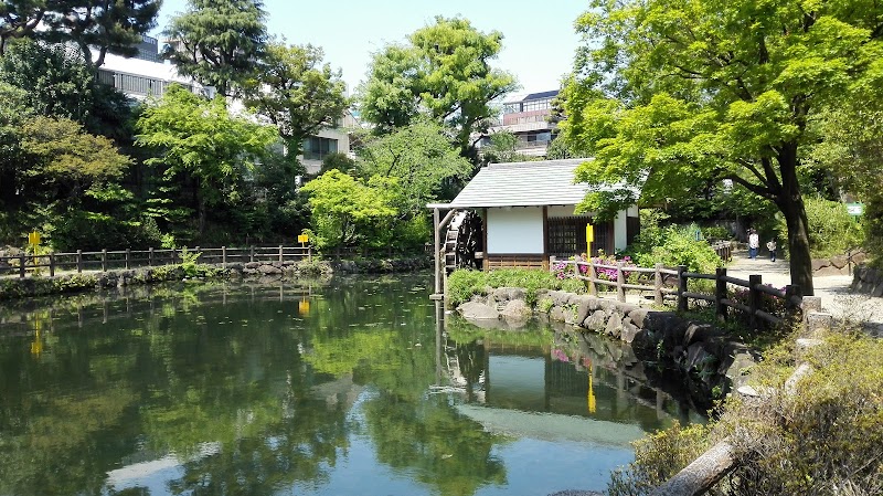 渋谷区立鍋島松濤公園