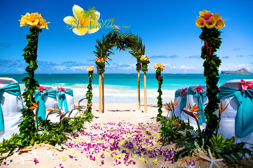 Wedding in Hawaii on the beach