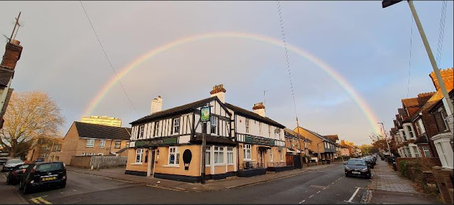 Reviews of The Balloon in Bedford - Pub