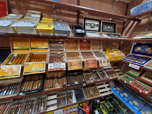 Tobacco Shop «2 Way Smoke Shop», reviews and photos, 7422 N 51st Ave, Glendale, AZ 85301, USA
