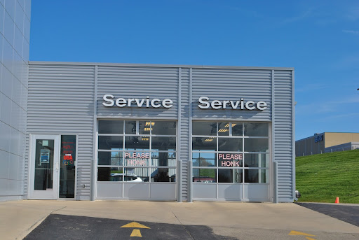 Car Dealer «Dubuque Auto Plaza», reviews and photos, 600 Century Dr, Dubuque, IA 52002, USA