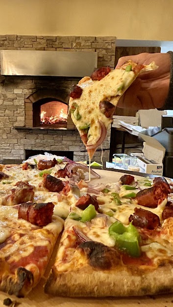 Pizza artisanale au feu de bois à Saint-Étienne