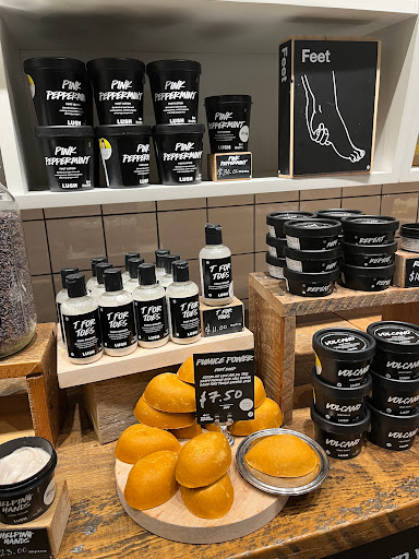Cosmetics Store «LUSH», reviews and photos, 575 Bellevue Way NE #128, Bellevue, WA 98004, USA