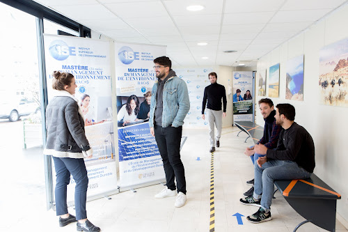 École privée Institut Supérieur de l'Environnement Versailles