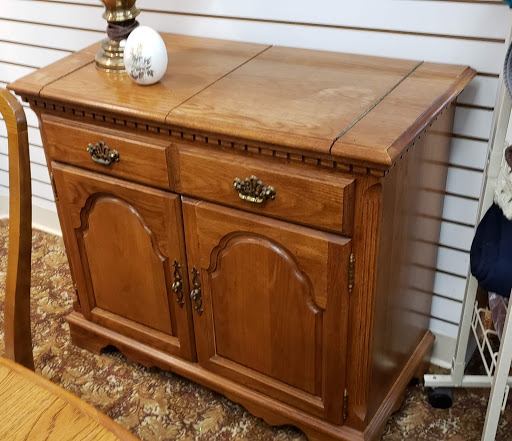 Thrift Store «Hand to Hand Thrift Store», reviews and photos, 785 Terryville Ave, Bristol, CT 06010, USA