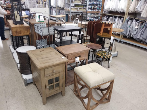 Home Goods Store «Tuesday Morning», reviews and photos, 6808 Huebner Rd, San Antonio, TX 78238, USA
