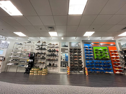 Shoe Store «Tradehome Shoes», reviews and photos, 3902 13th Ave SW, Fargo, ND 58103, USA