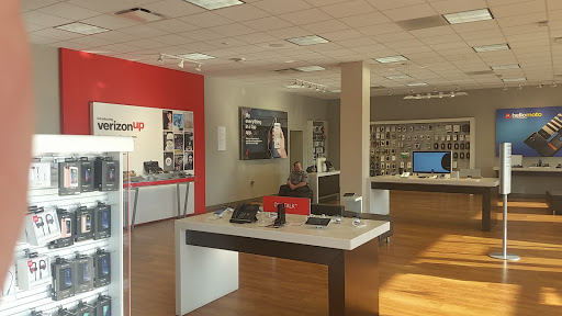 Cell Phone Store «Verizon», reviews and photos, 10651 E US Hwy 36 a, Avon, IN 46123, USA