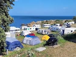 Foto von Gudhjem Beach mit sehr sauber Sauberkeitsgrad