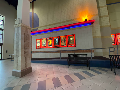 Movie Theater «Regal Cinemas Southland Mall 16», reviews and photos, 20505 S Dixie Hwy, Cutler Bay, FL 33189, USA