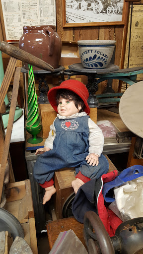 Auto Repair Shop «Colledge Tire & Automotive», reviews and photos, 735 W Cypress St, Kennett Square, PA 19348, USA