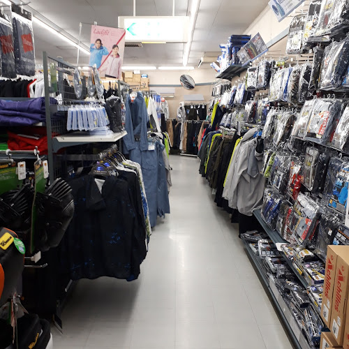 〒334-0055 埼玉県川口市安行小山４６１−１