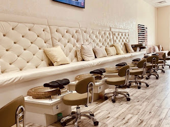 Lavish Nails Lounge