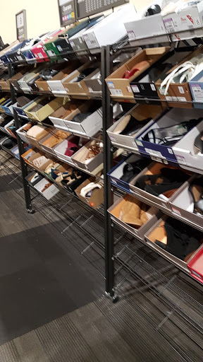 Shoe Store «DSW Designer Shoe Warehouse», reviews and photos, 1300 Huguenot Rd, Midlothian, VA 23113, USA